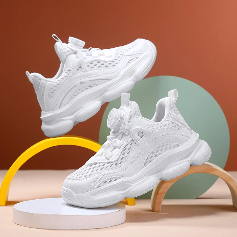 

A pair of breathable children's sports shoes suitable for all seasons, with soft, comfortable and durable upper, XBW-13033-1