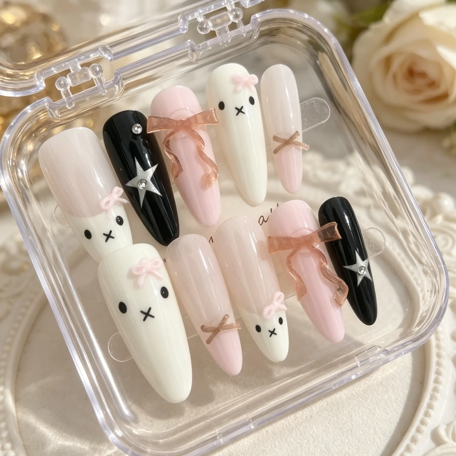 10 faux ongles en forme d'amande pressés à la main, magnifiques faux ongles, lapins mignons et adorables, adaptés aux femmes