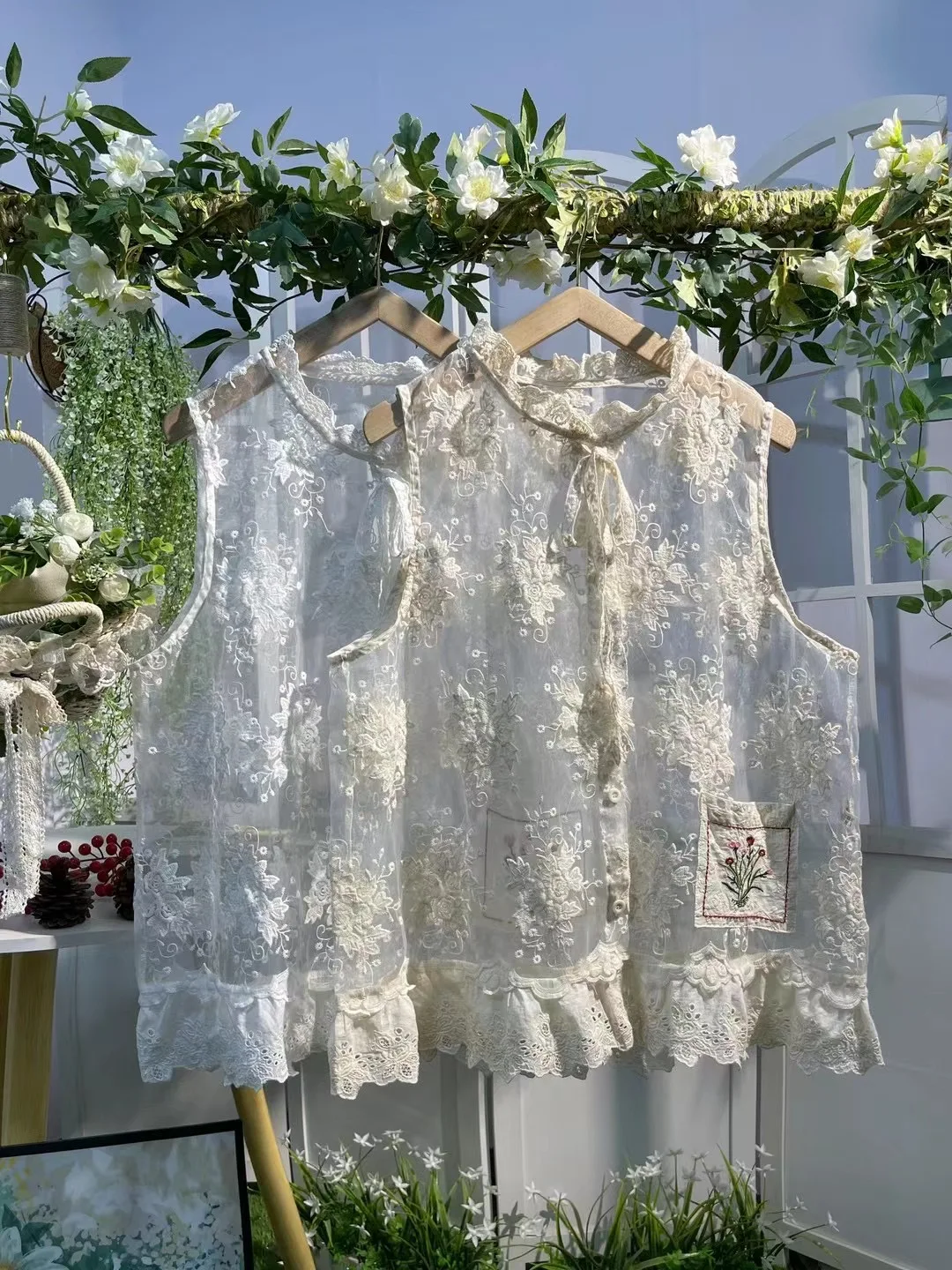 

Sweet Lace Embroidered ket Single Button Tie Women's Vest Open Cardigan Summer Faion Cotton Pure Color Stand Collar