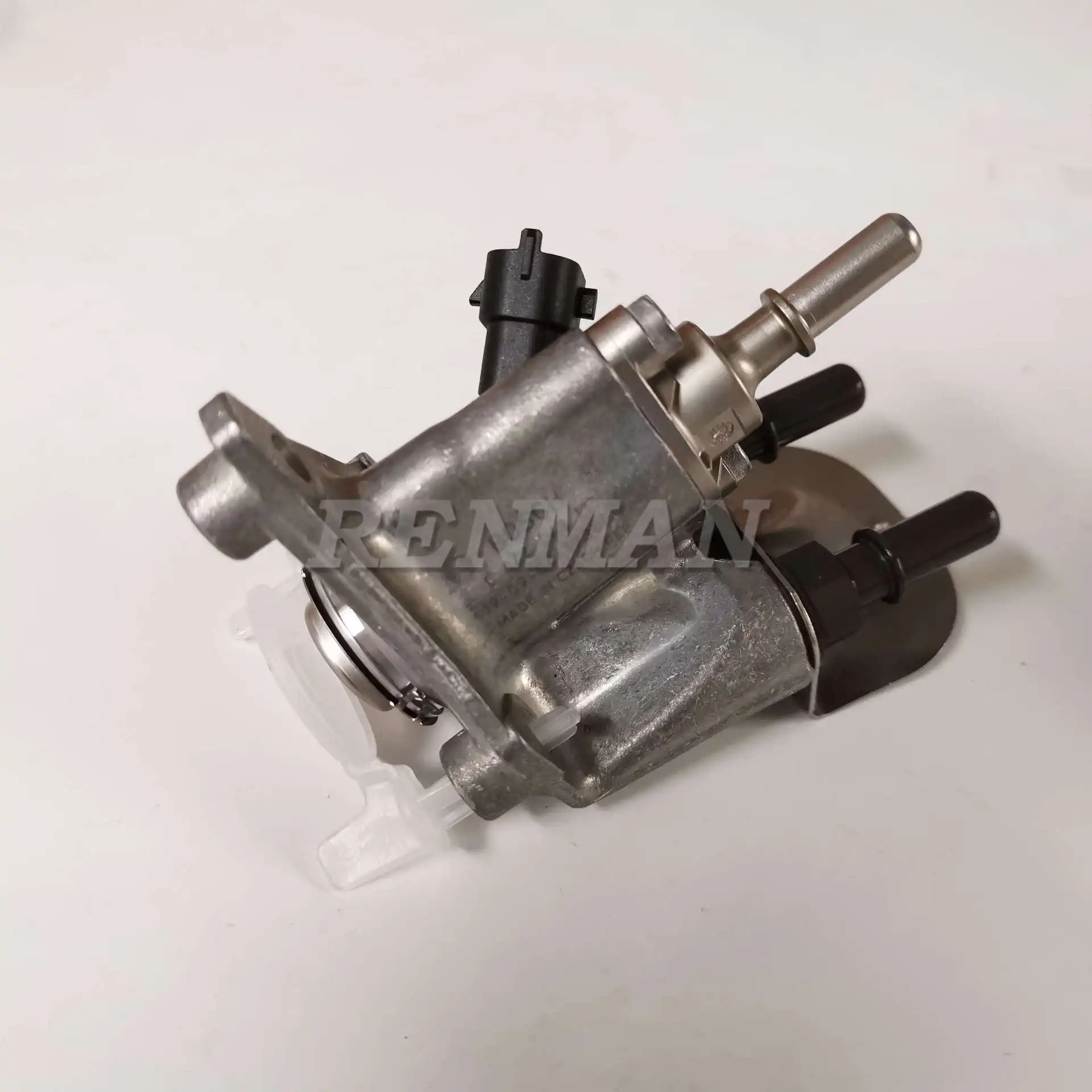 

For INJECTOR, DOSER Urea Injector 2871878 Urea Injector 0444043007 5288657