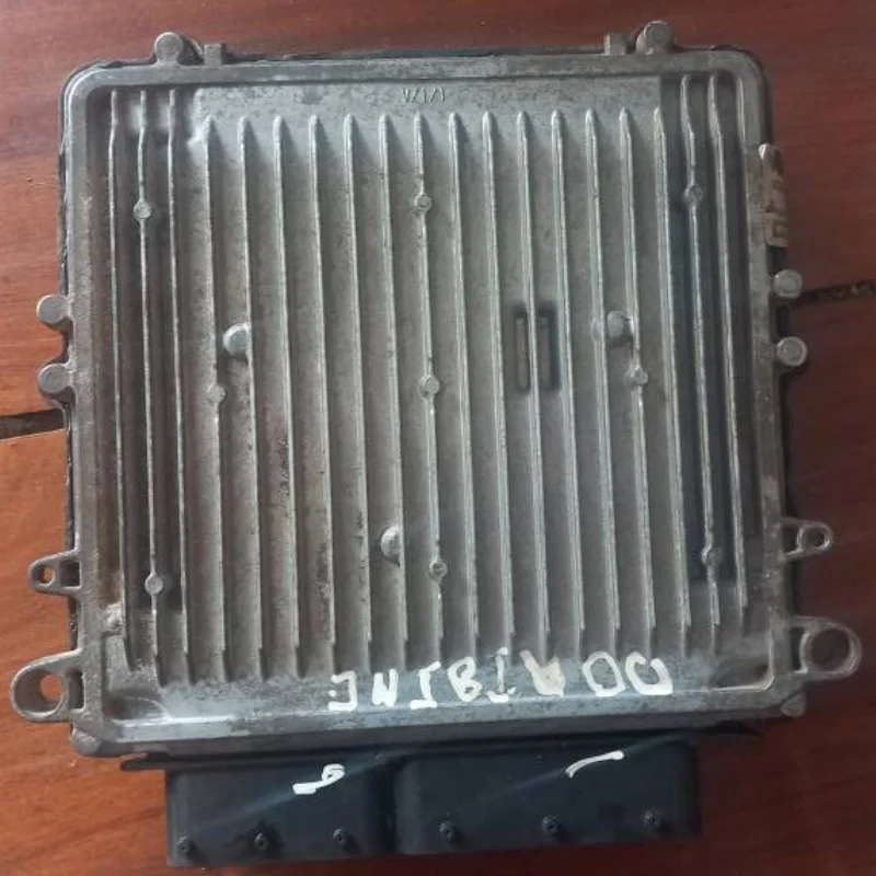 Car Engine Computer Board ECU Engine Control Unit Module ECM P68030126AC 0281014758 68030126AC For Jeep Wrangler 2.8 CRD