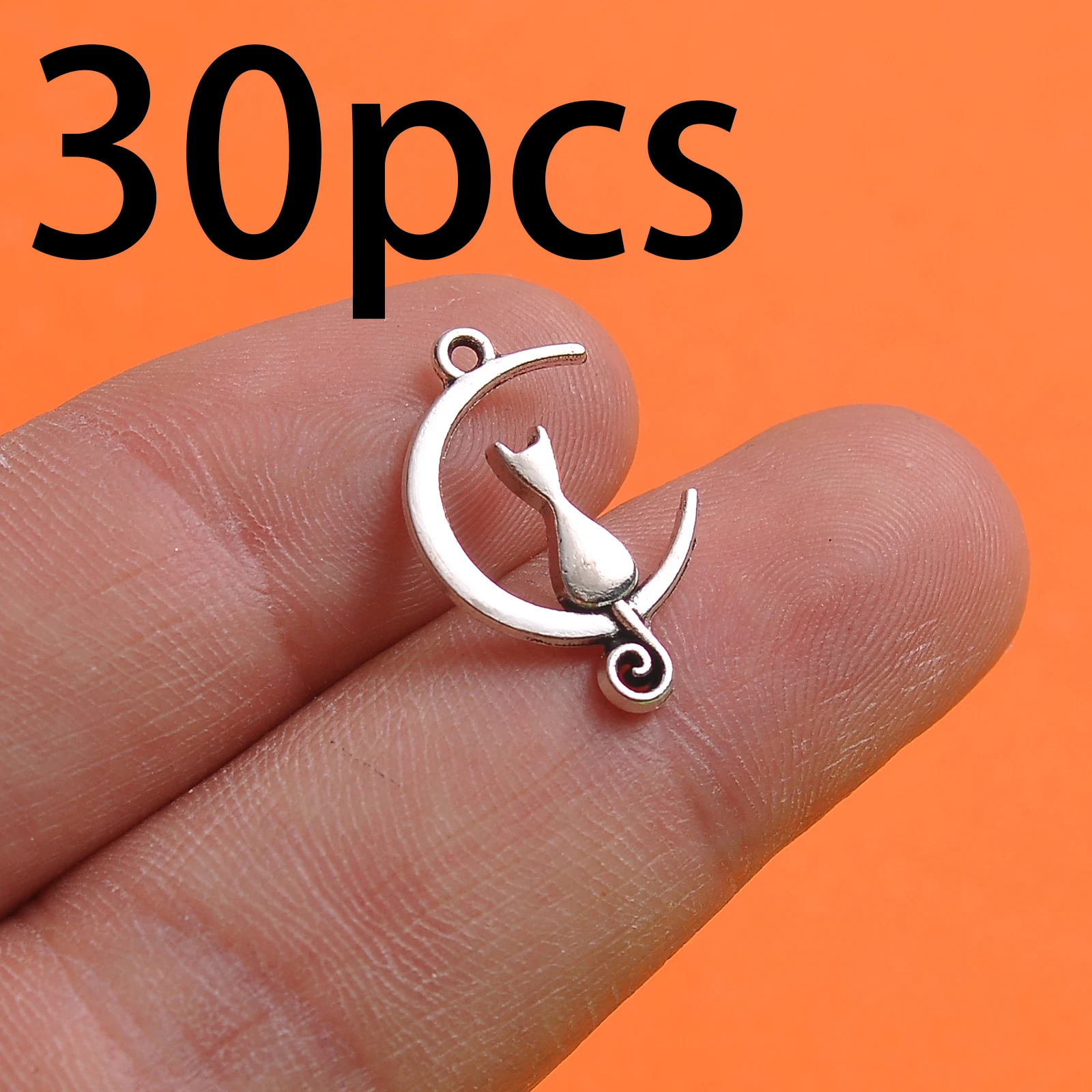 30-teiliges Set mit Halbmond-Katzenanhängern, einfaches dreidimensionales Design mit geschwungenen Schwanzenden, geeignet für DIY-Armbänder, Halsketten und Ohrringe, handgefertigte