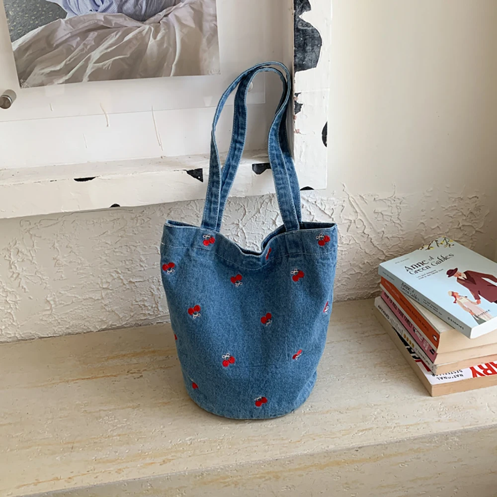 

Women's Summer Denim Bucket Shoulder Bag Casual Floral Embroidery Large Capacity Underarm Bags Daily Commuter Handbags