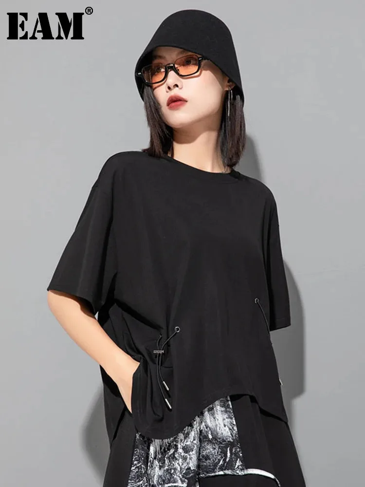 

[EAM] Women Black Irregular Big Size Casual T-shirt New O-Neck Short Sleeve Fashion Loose Fit Tide Spring Summer 2024 1DF6521