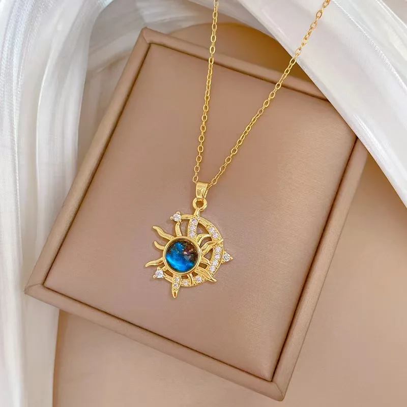 Star Moon Mythology Full Zirconia Luxe Elegant Full Zirconia Necklace for Women, Versatile Collarbone Chain