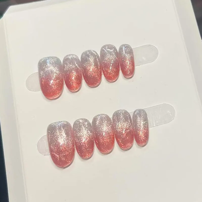 10 ชิ้นประกายแวววาวทำด้วยมือกดบนเล็บพลอยสีแดงการไล่ระดับสีคลื่นน้ำแมวตาตาเล็บปลอมที่ถอดออกได้