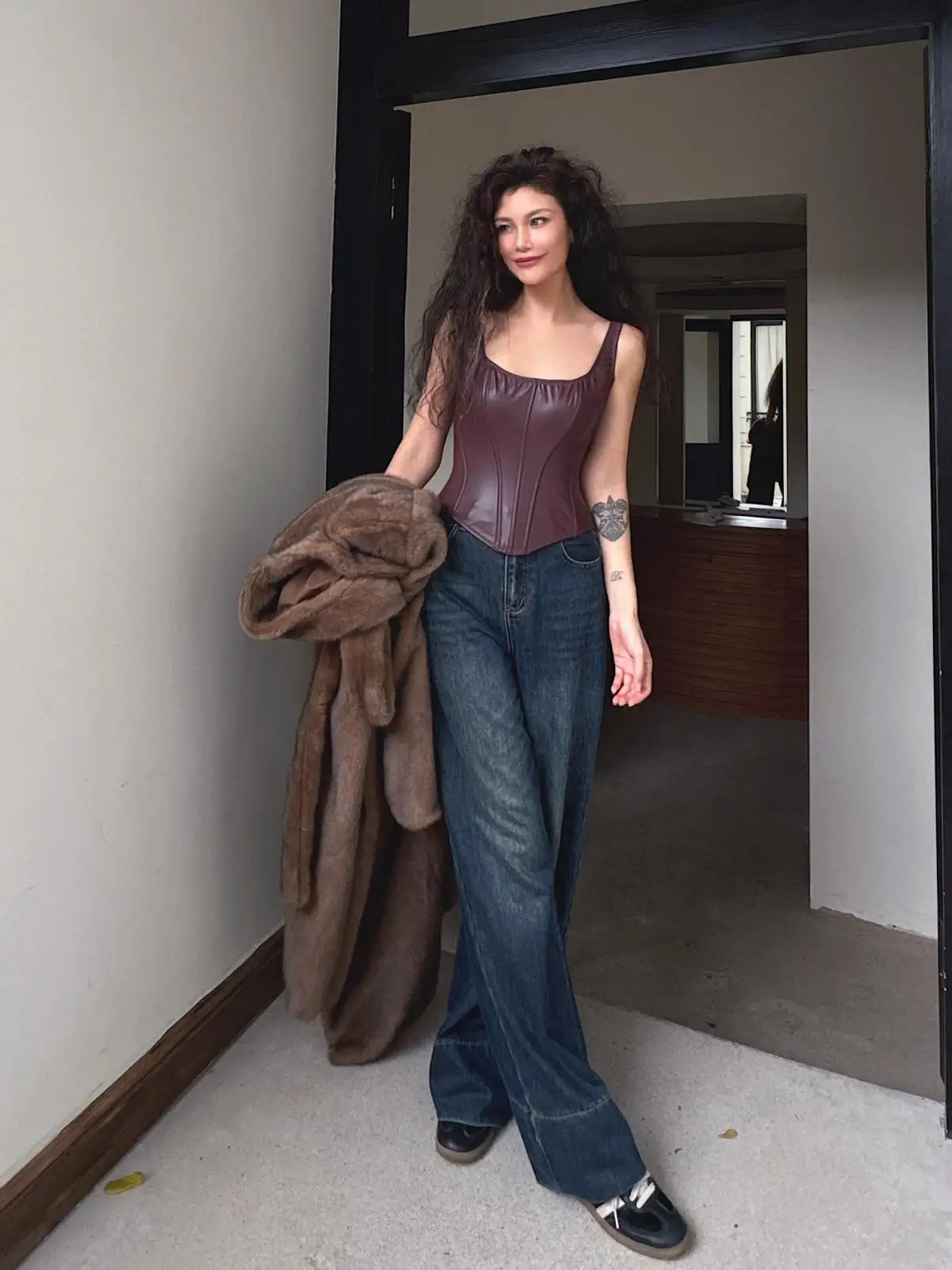 

High Waist Wide Leg Jeans Deep Blue Relaxed Fit Double Layer Hem Long Length Waed Denim for Taller Women All Seasons