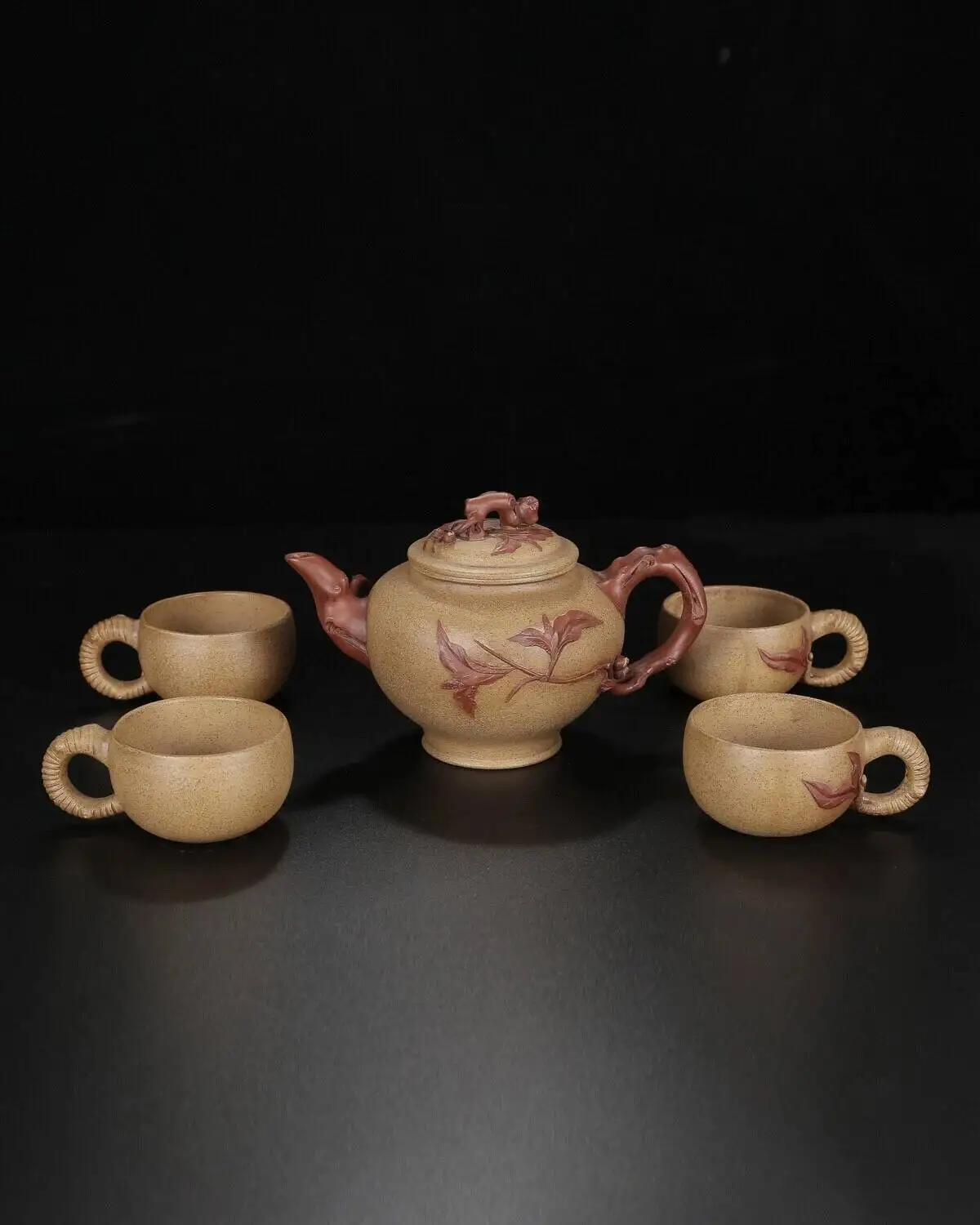 Chinese Yixing Zisha Clay Handmade Exquisite Teapot 400CC