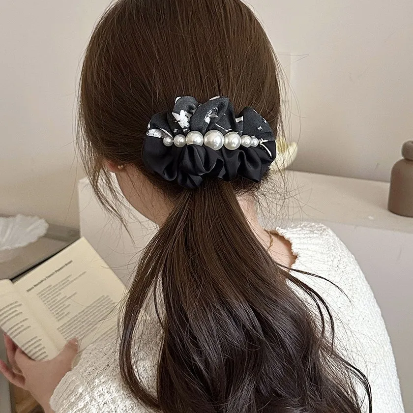 

One Bar Spring Hair Clip Pearl Gradient Pleated New Chinese Retro Elegant for Women Daily Updo Premium Beige
