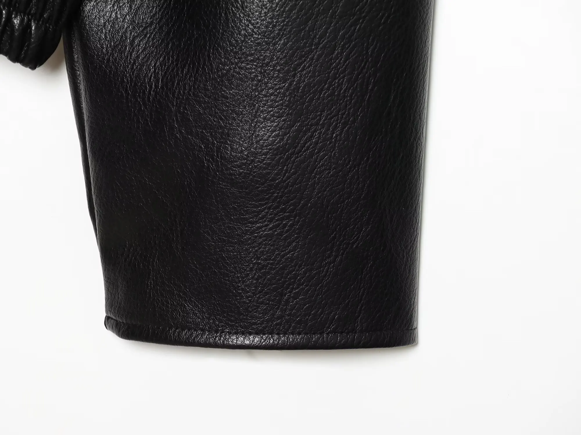 BSAY 2026 Herbst Neue Damen Stehkragen Kunstlederjacke Diagonaler Reißverschluss Kurze Motorradjacke Elastische Taschen Biker-Oberbekleidung – Detail 21