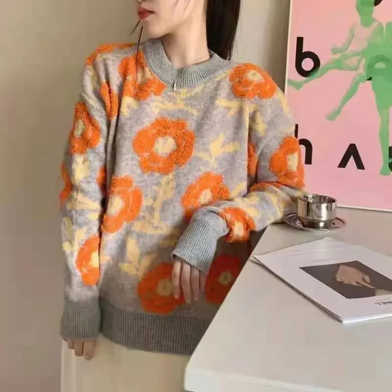 Women's Casual Jacquard Round Neck Pullover Knitted Autumn and Winter Sweet Loose Fitting Long Sleeved Fashionable Sweater Tops