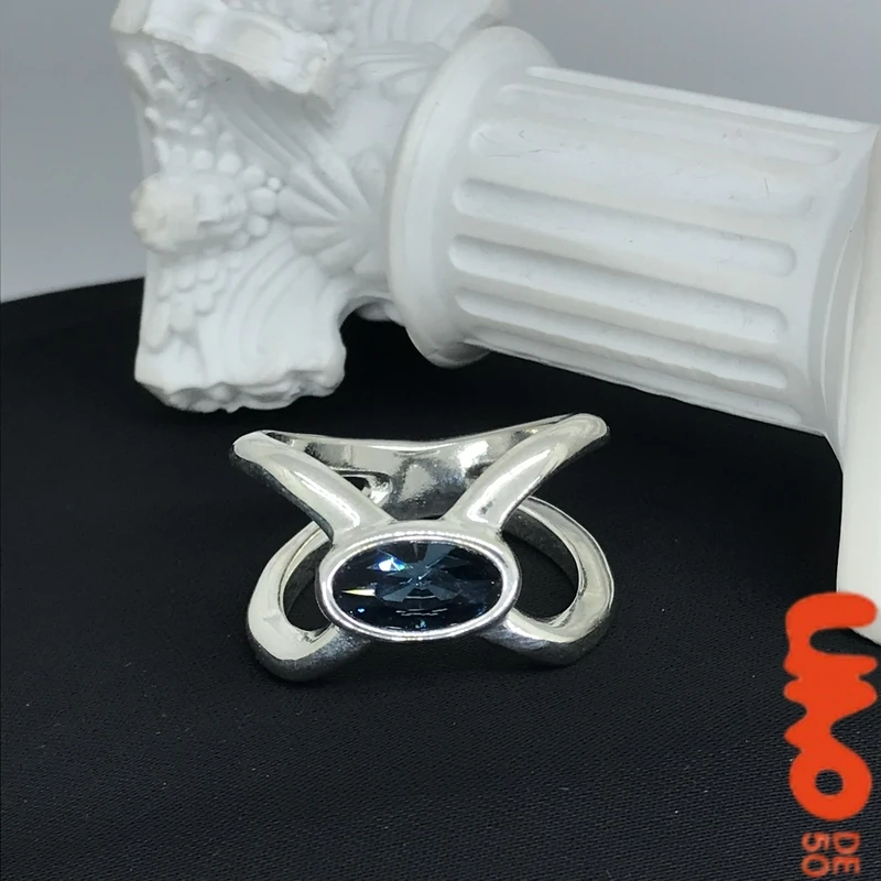 

2025 Best-selling Explosions UNO DE 50 Irregular S925 Silver Temperament High Sense of Luxury Metal Fashion Commuter Joker Ring