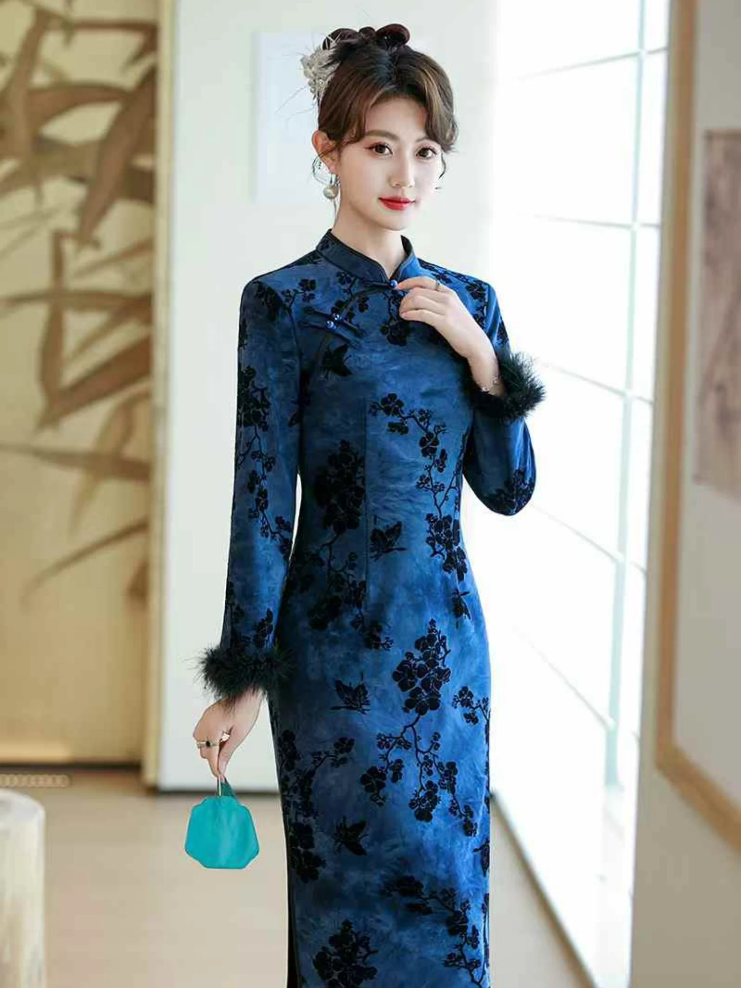

Winter Thiened Fce Young Sle Qipao Ele Motherly Blue Daily Wear Comfortable Long Sve Mid-Length Chinese Sle D...
