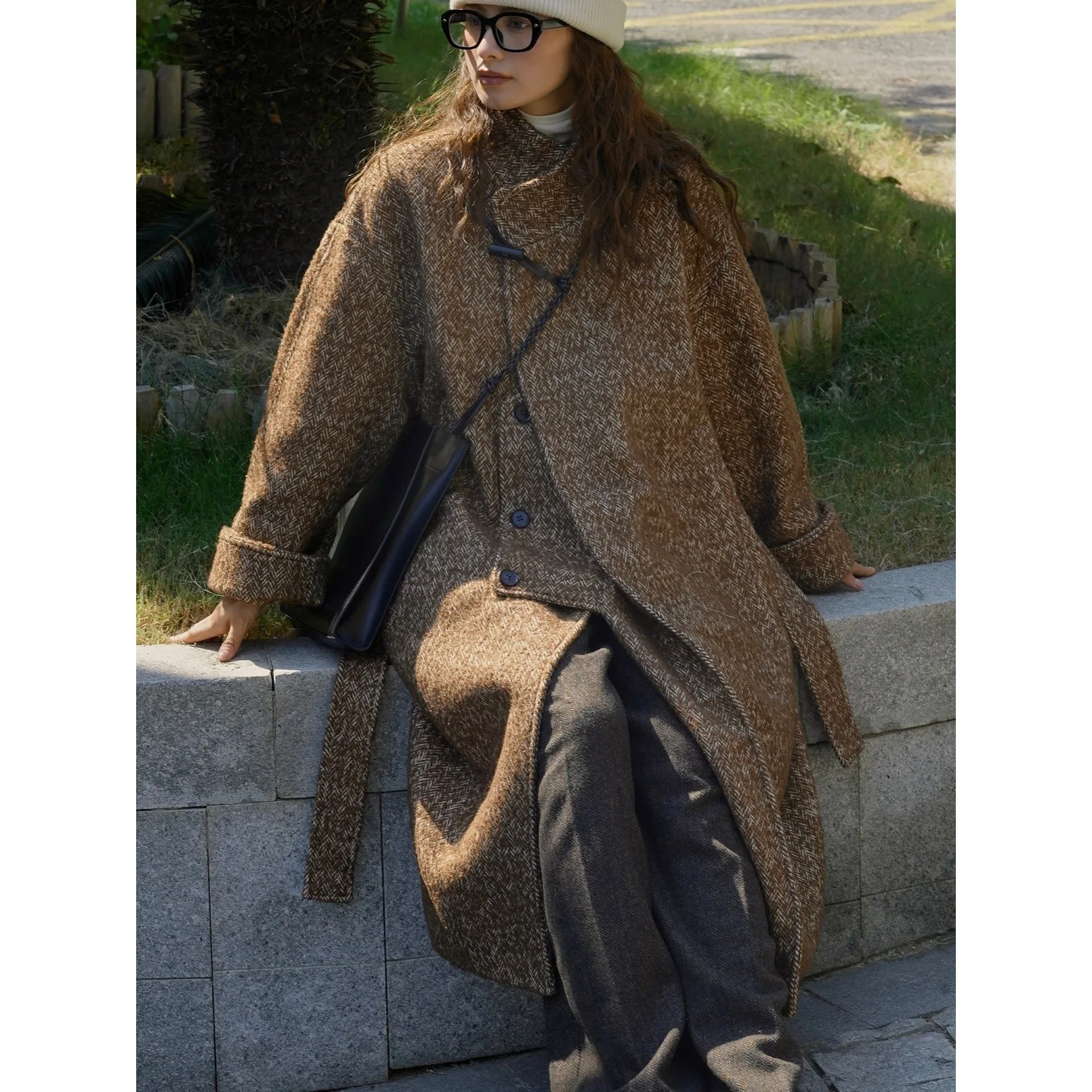 

Autumn and Winter New Korean Version Retro Chinese Bullhorn Button Woolen Coat Loose and Slim Thick Coat for Women