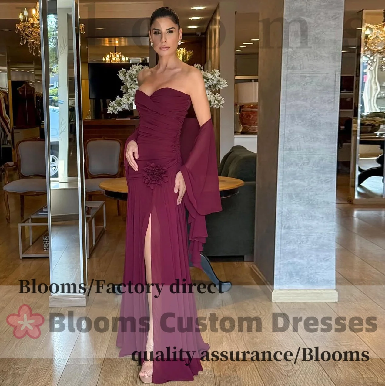 

Customized 3D Flower Side Split Prom Gown Chiffon Strapless Ruched Evening Dresses 2026 with Cape Fabulous Party Dress