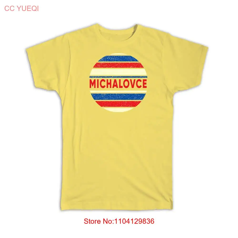 Gift T-Shirt : Michalovce Slovakia Slovak Distressed Slavic Retro Expat Vintage