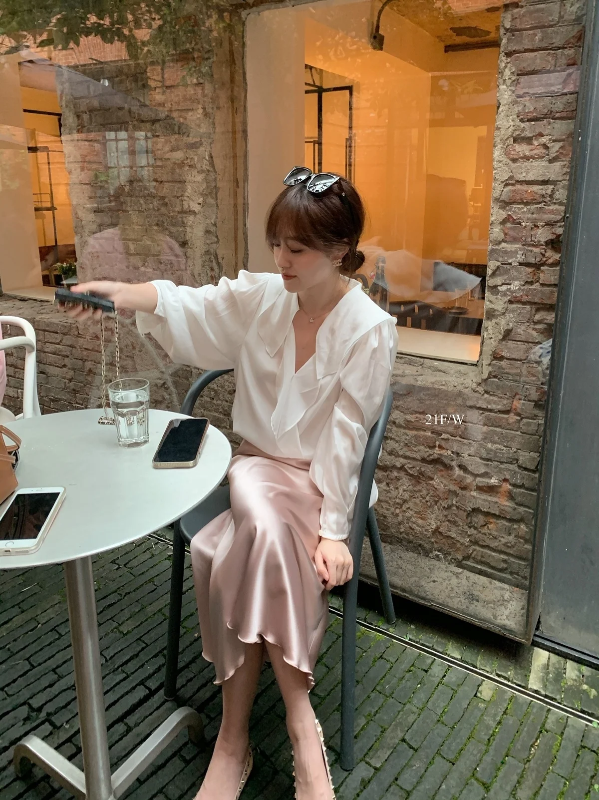 

JAM Cloud Soft Three-Color Collared Shirt Thin Long Sleeve V-Neck Sun Protection Spring Fashionable Women's Polyester Fiber