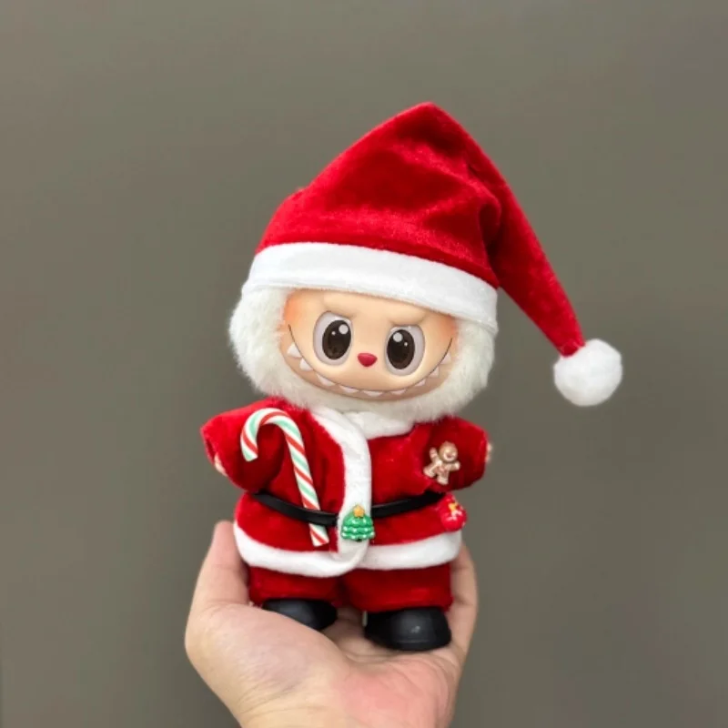 

В наличии только в наличии для покупки. Подходящая одежда Labbuwa. 17 см. Плюшевое виниловое украшение. Носимый рождественский подарок.