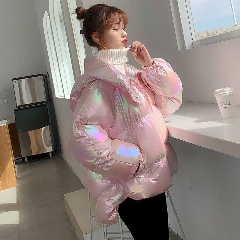 

2025 зимняя новая женская одежда с хлопковой подкладкой, не требующая стирки, яркое свободное пальто, хлопковая куртка, женский короткий красочный стеганый топ с капюшоном