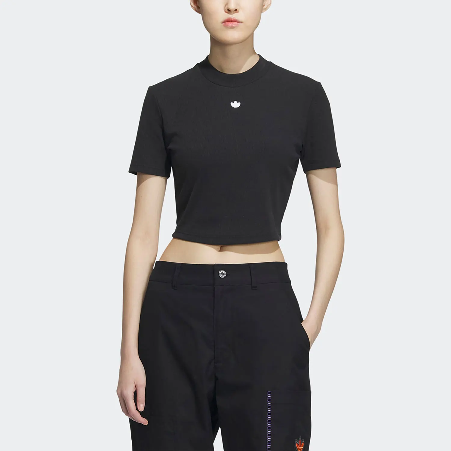 

Adidas genuine Three Stripes Casual Women's Round Neck Sport T-shirt IP1788