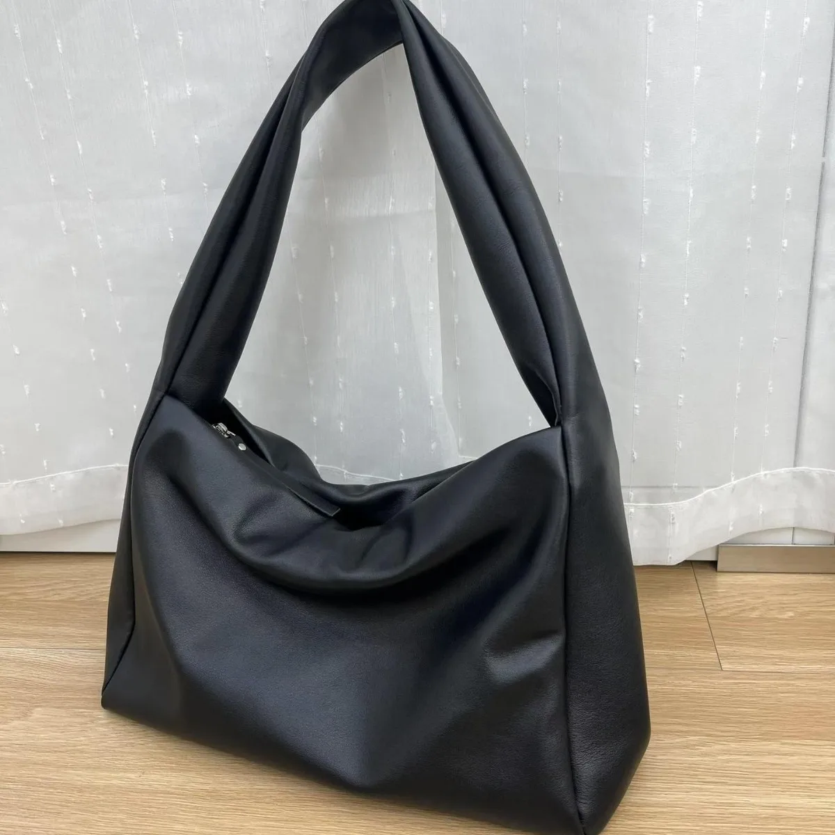 

FIRMRANCH Simple Solid Color Large Capacity Leisure Cloud Bag High-Grade Top Layer Cowhide Soft Women's Shoulder Purse Fashion