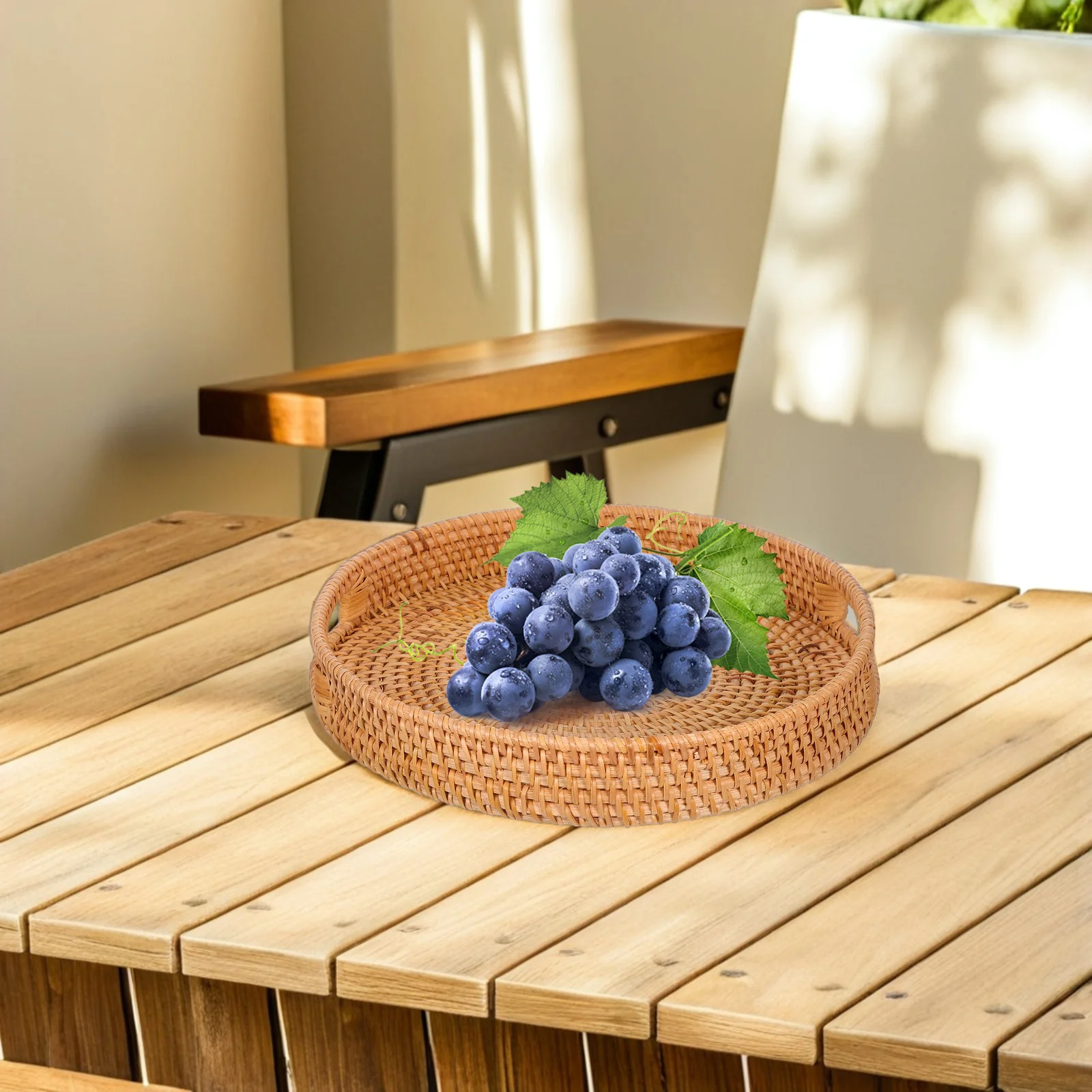 

Round Rattan Tray Large Hollow Handle Handwoven Basket Serving Snacks Fruits Kitchen Outdoor Decorative Round Tray with Sides