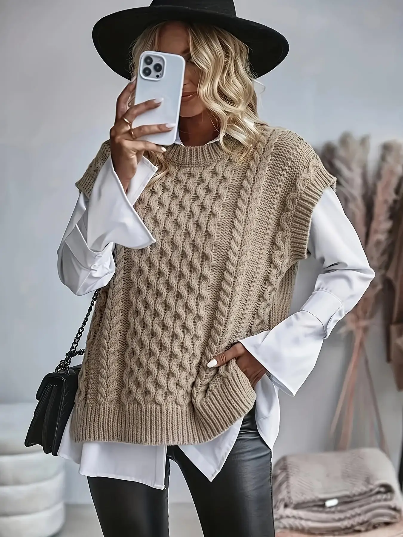 Women's Vintage Cable Knit Vest Fall Winter 2026 Sleeveless Crew Neck Oversized Beige Sweater Preppy Style Layering Pullover Top