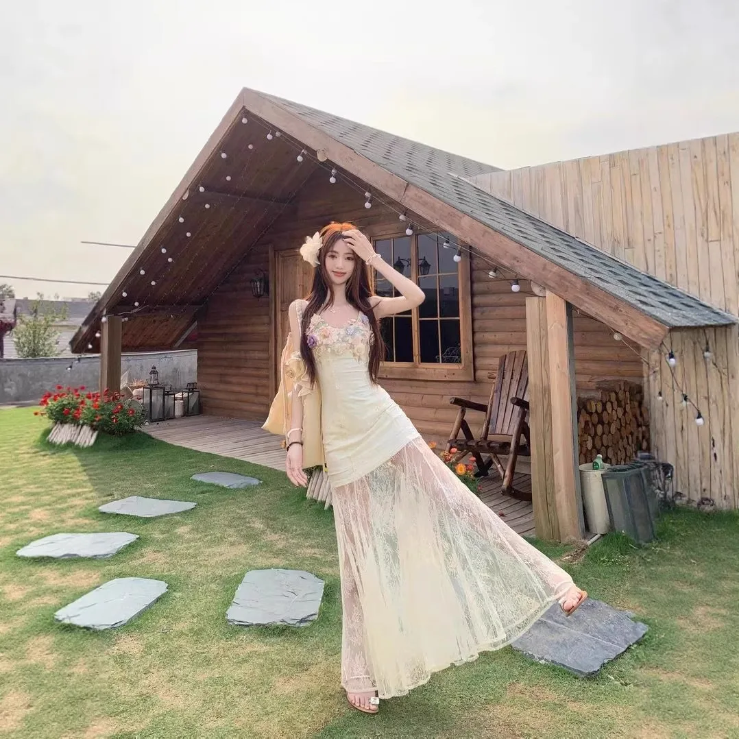 2026 New Beautiful Flower Strap Dress Women Summer Lace Splicing Beach Vacation Skirt Slim Fit Butt Covering Dream Clothes