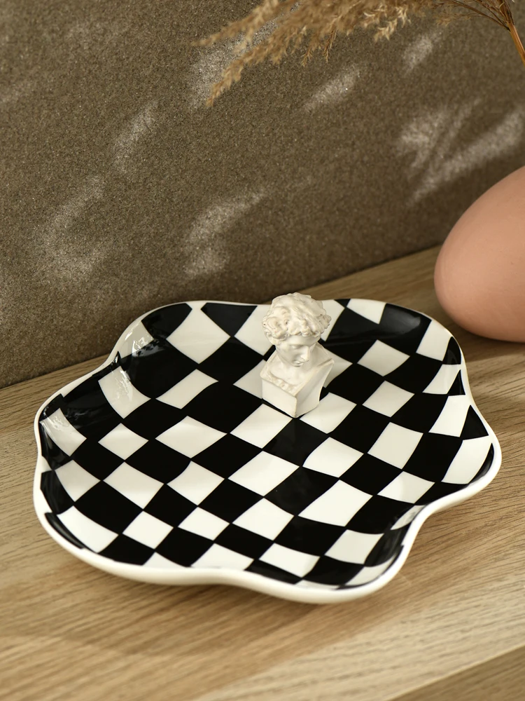 Ins Popular Creative Checkerboard Ceramic Plate Japanese Dessert Cake Plate Sundries Srorage Tray Entrance Door Nordic Decor