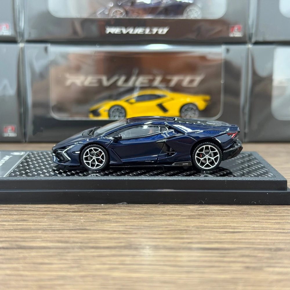 LCD 1/64 Revuelto Three Colors Diecast Model Car Stocks In 2026 Collection Gift Scale