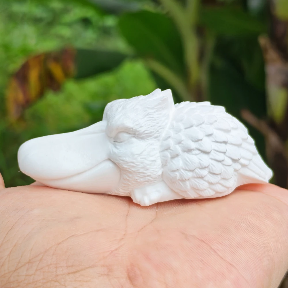 Pelican Sculpture Made of Resin, Abstract Style, Animal Theme. Suitable for Housewarming Gifts, Creative Desktop Ornaments, Office, Fireplace, Indoor Decorations, Home Decor, Party Decorations, Back-To-School Season Gifts