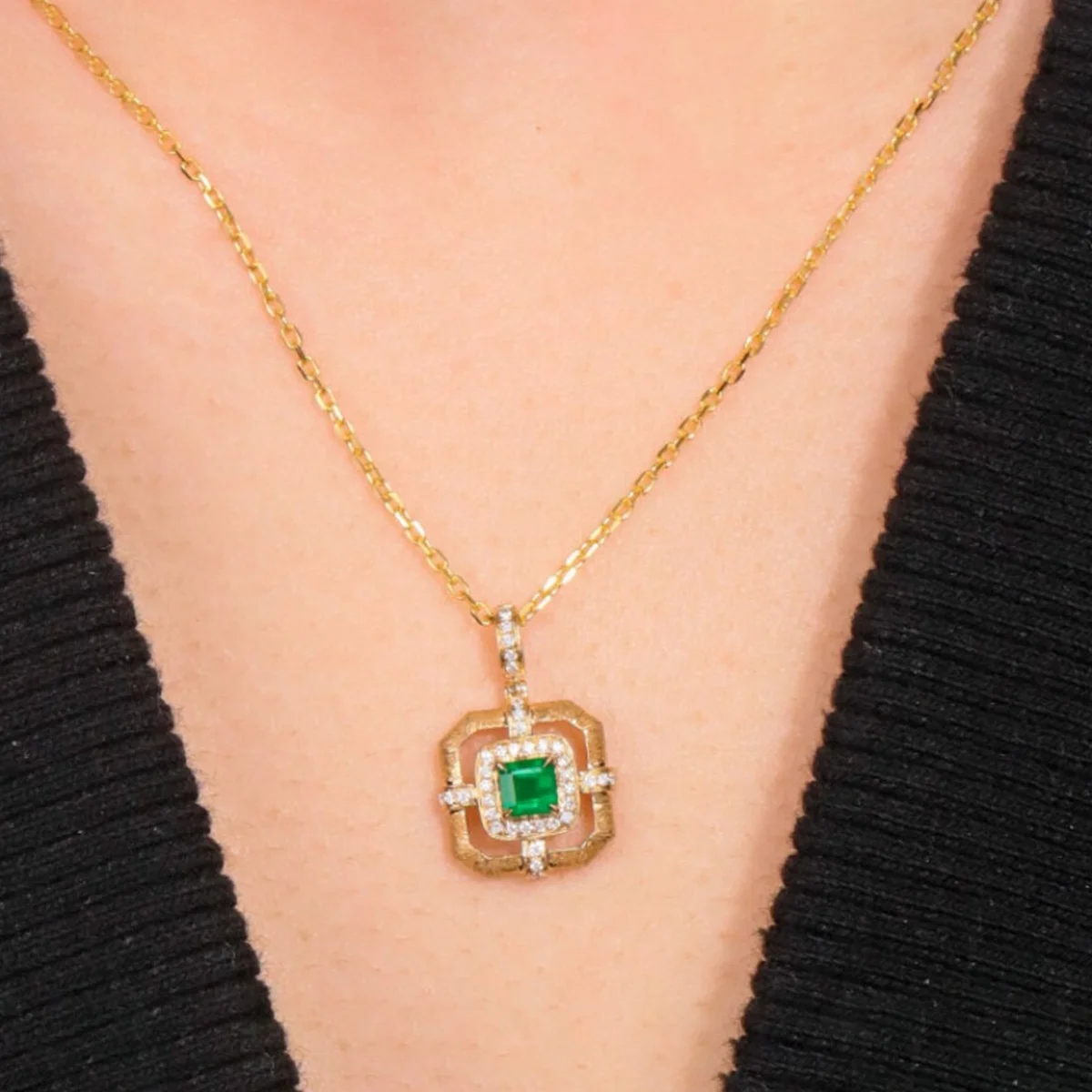 Vintage Rigato 925 Sterling Silver Charm Necklace Square Vivid Emerald Surrounded By Sparkling CZ Pendant Choker Luxury Jewelry