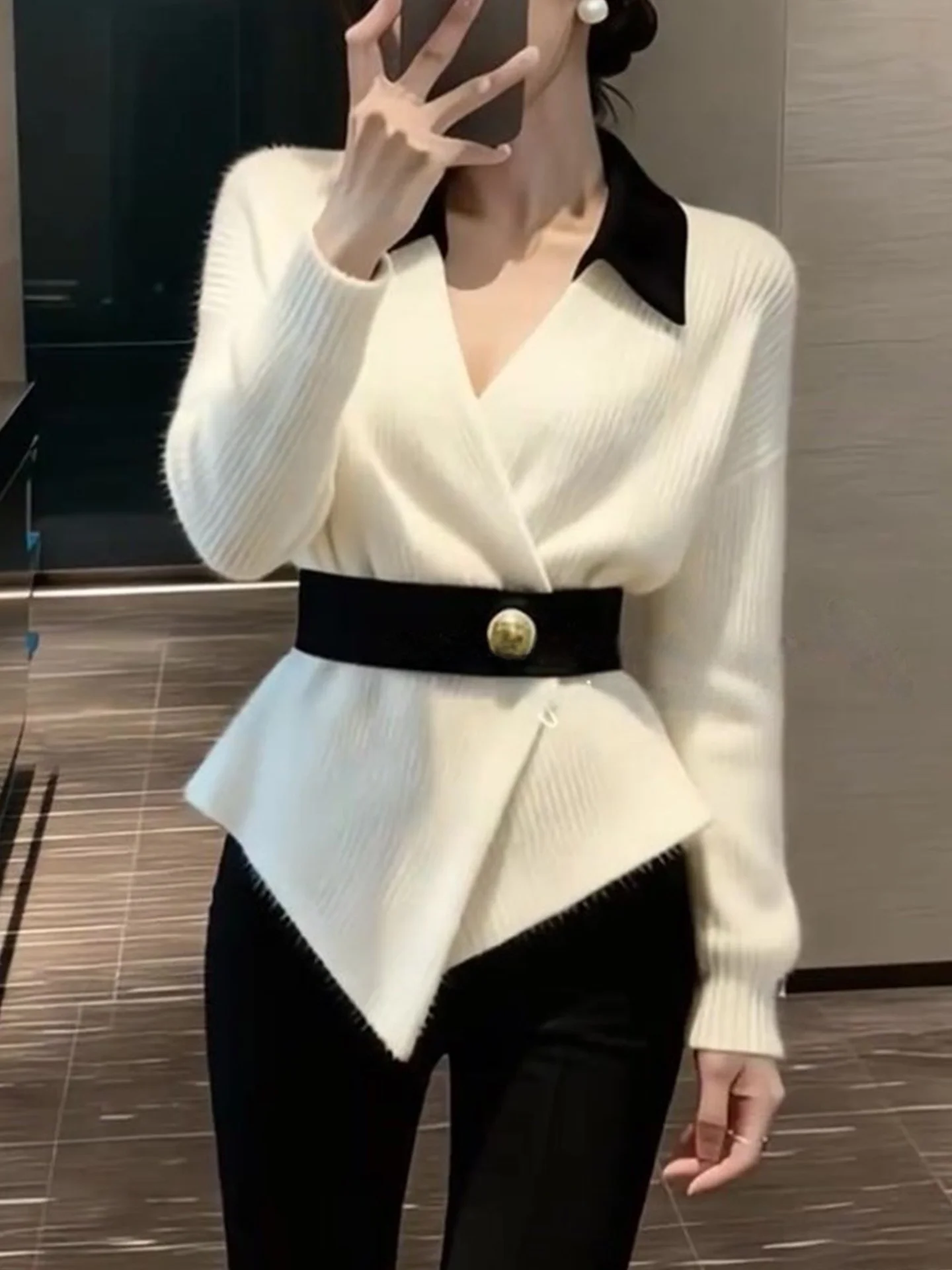 ファッショナブルな厚手ニットポロネックセーターカラーブロック肌に優しい冬暖かいウールトップ女性用韓国スタイル