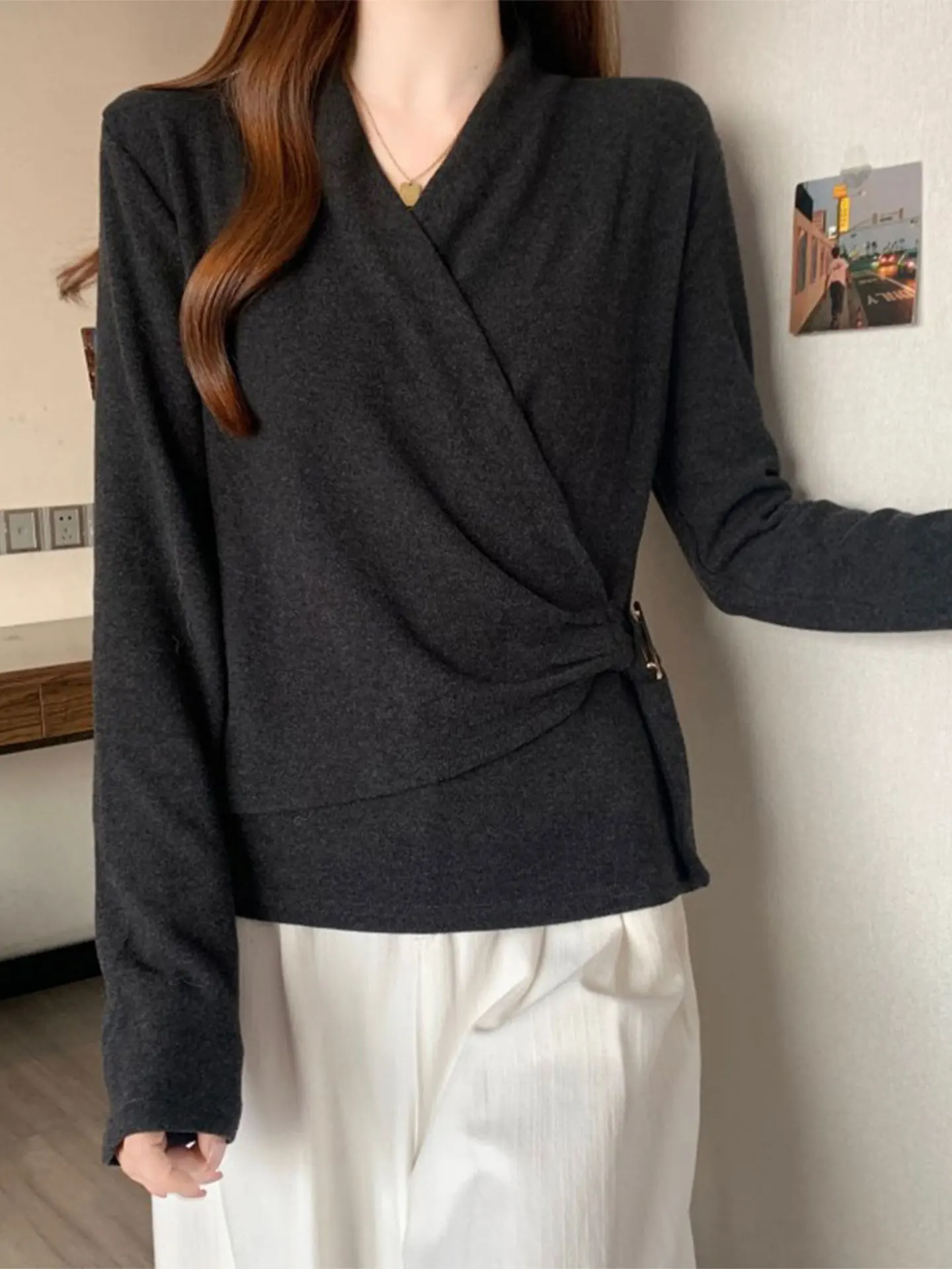 

Женская простая футболка с V-образным вырезом и завышенной талией, универсальная, для осени и зимы, больших размеров