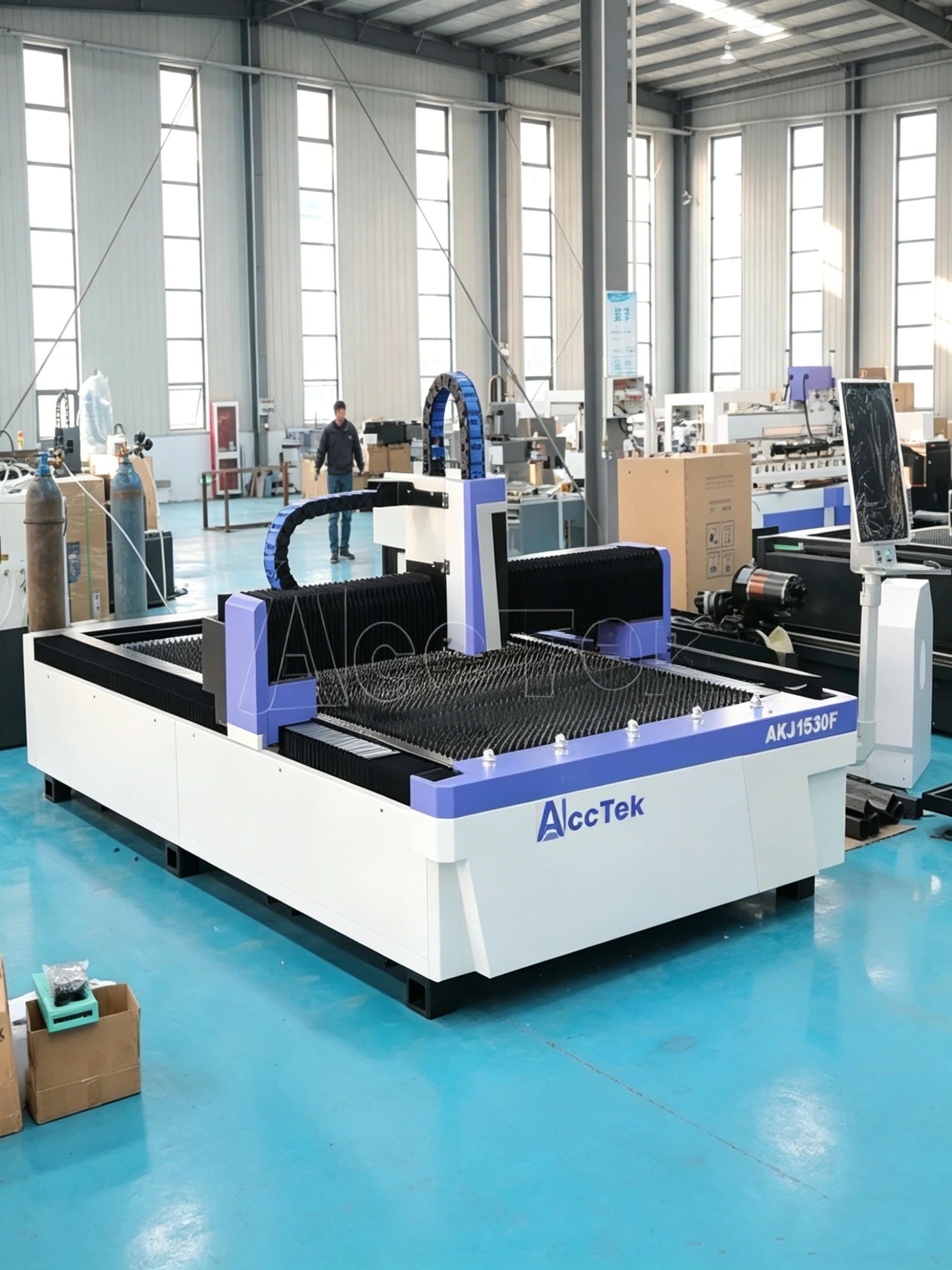 CNC Fiber Laser Cutting Machine 1500W 2000W Cut Stainless Steel