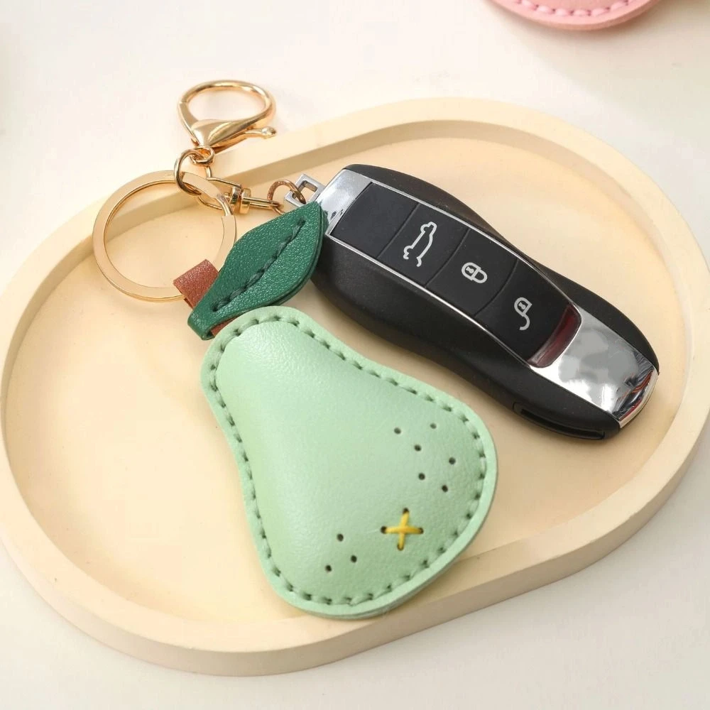 

Portable Cute Fruit Pendant Cherry Strawberry Leather Keychain Car Keyring Peach Bag Pendant Bag Ornament