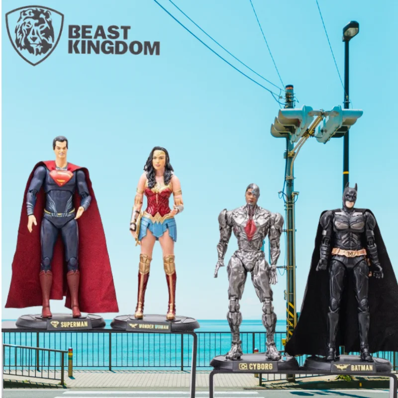 BeastKingdom Batman Superman Wonder Woman Cyborg estatuilla creativa de alto valor ordenador de escritorio adorno de anime montado en coche