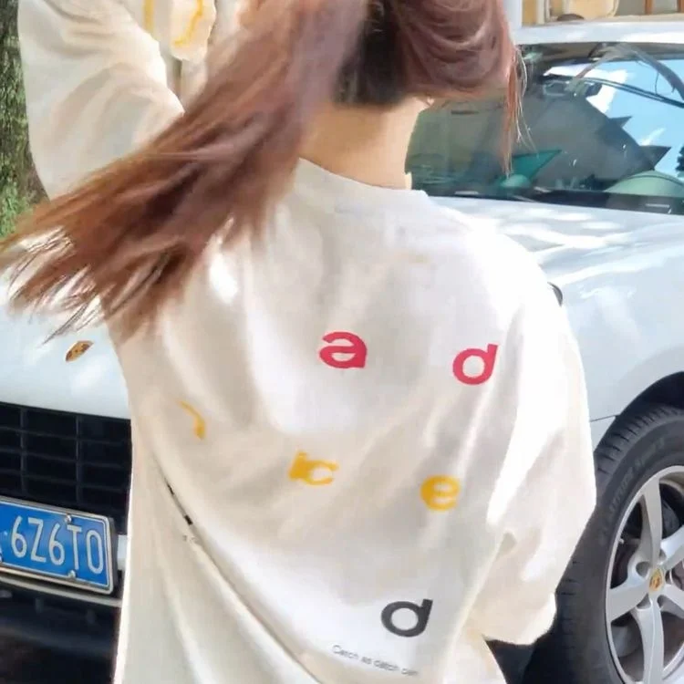   Camiseta Longa Feminina de Moda Americana para Primavera e Outono, Estilo Casual e Solto