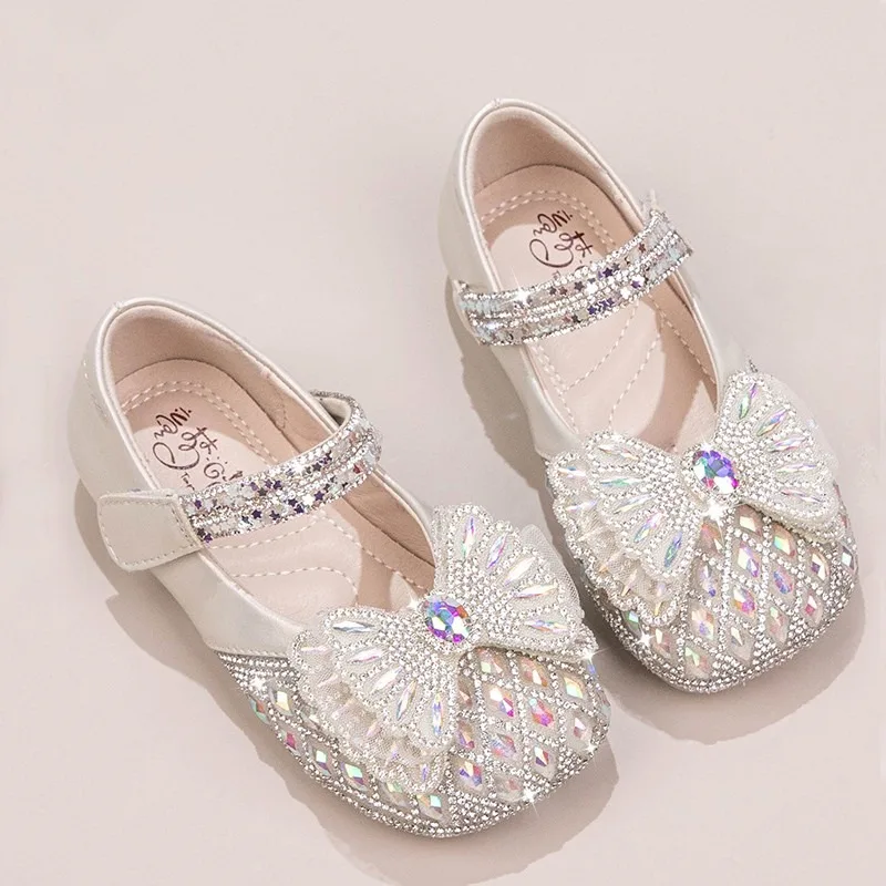 Chaussures en cuir à semelle souple pour enfants, chaussures de princesse, cristal brillant, diamant d'eau, chaussures simples pour petite fille, printemps et automne, nouveau