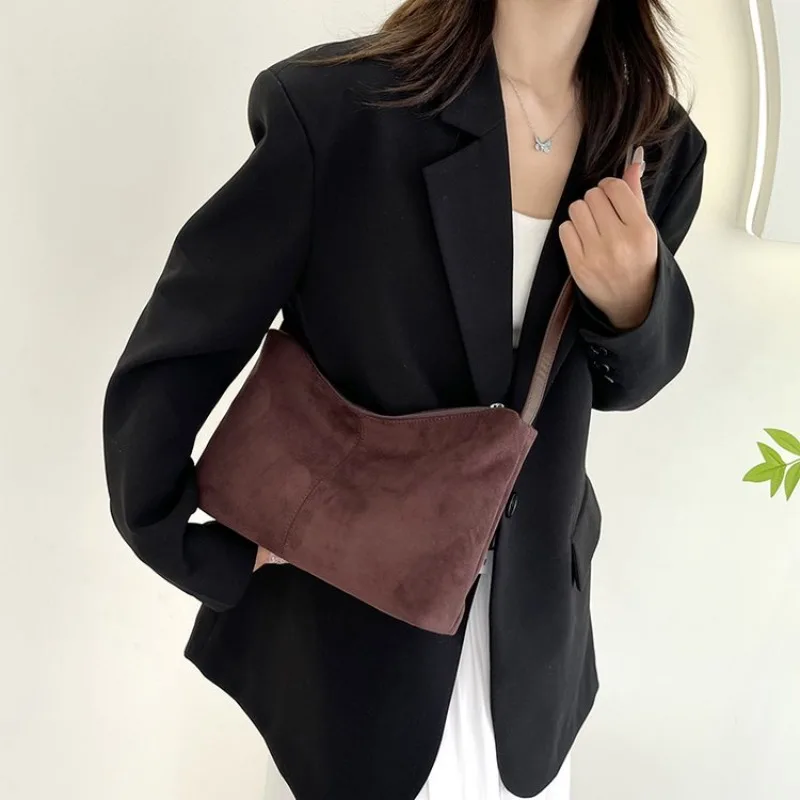 

Shopping Essential Diaper Bag Women's Luxury Leather Tote Vintage Crossbody Bag Minimalist Designer Large Capacity Chic