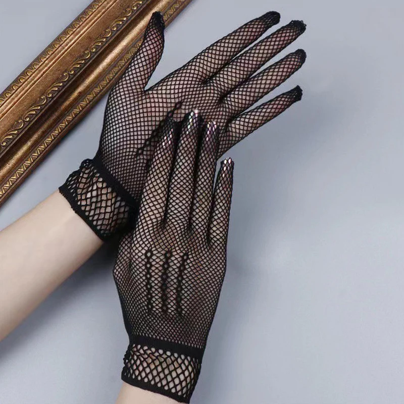 1Pair Hot Sale Fishnet Mesh Glove Fashion Women Lady Girl Glove Protection Lace Elegant Lady Style Gloves Black And White