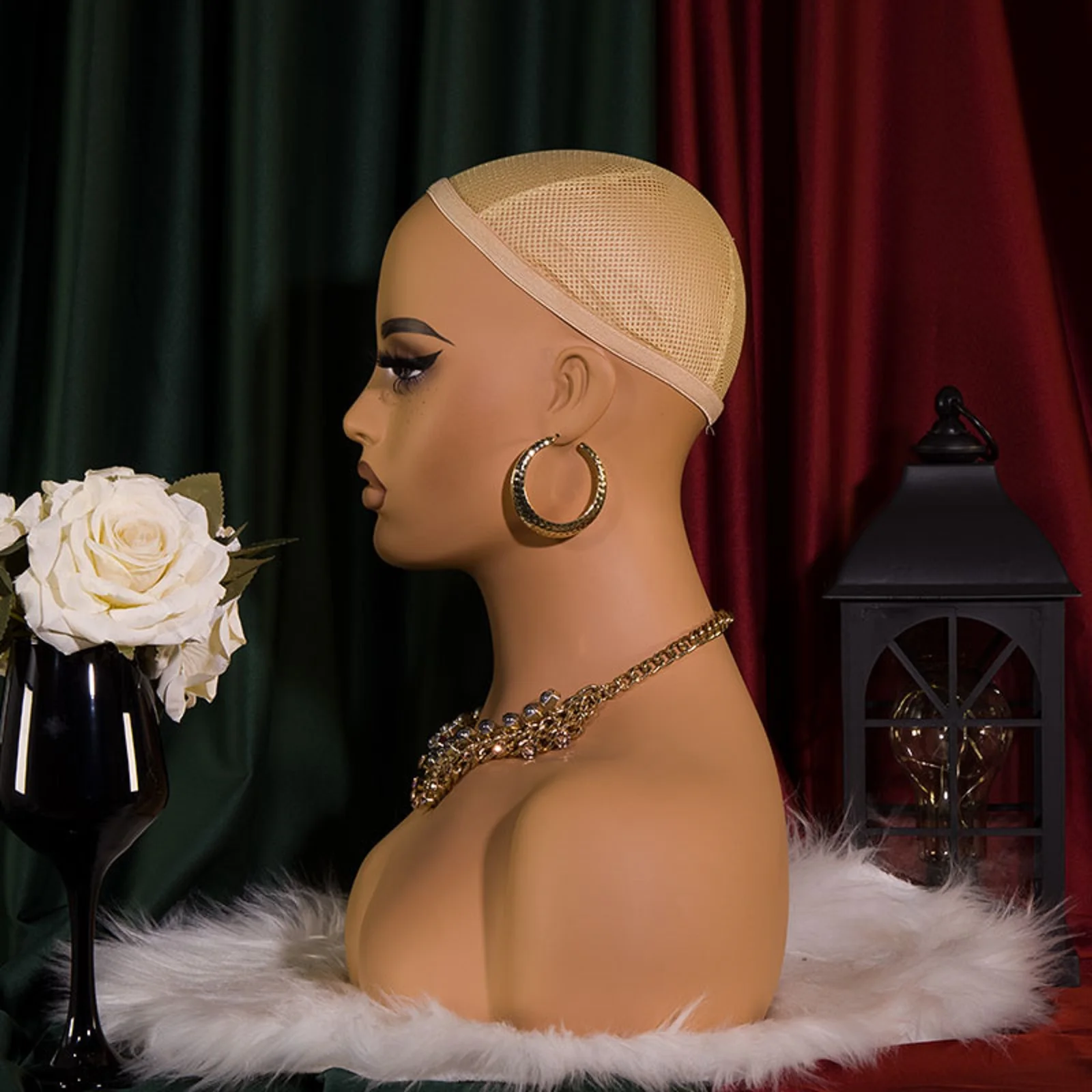 Tête de Mannequin visage carré avec épaules tête d'affichage de perruques réalistes avec tête factice de tache de rousseur pour perruques tête de Mannequin femme en Pvc