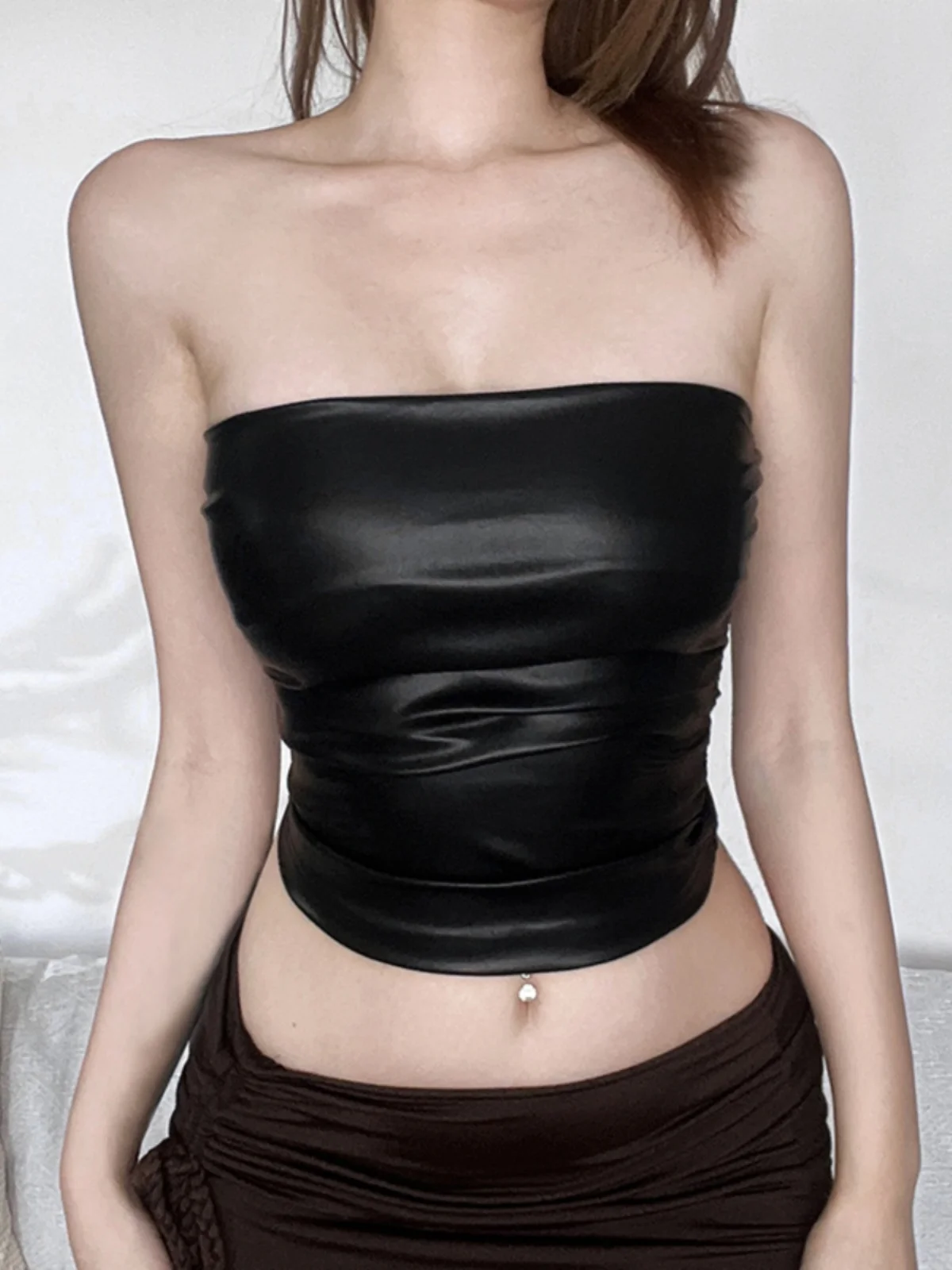 

WEIRD PUSS Cool Sexy Bla PU Leather Tube Top Vest Pleated Slimming Versatile Women's irt Street Sle ort Fit