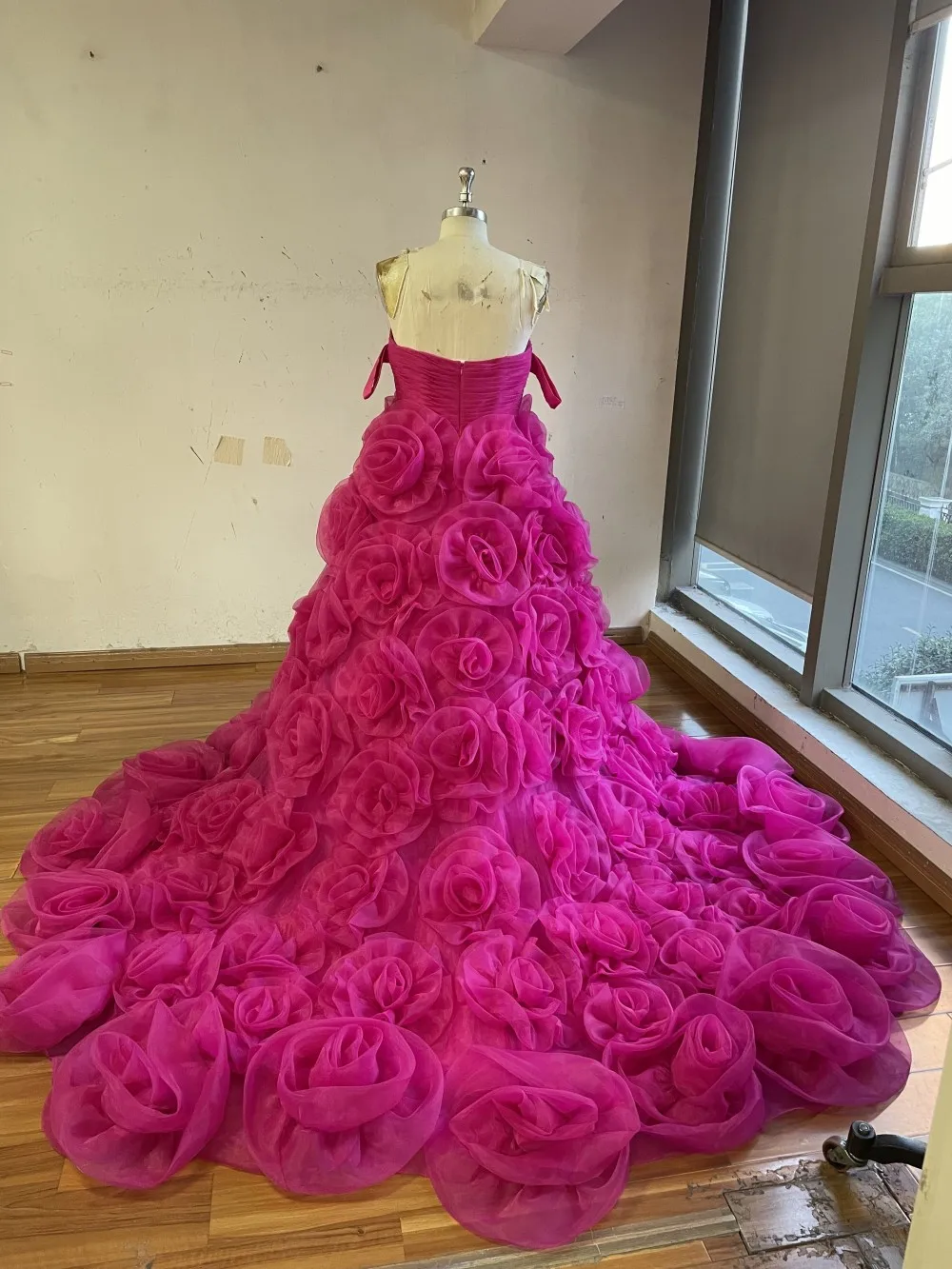 Striking Fuchsia 3D Flower Wedding Dresses With Floral Long Veil 100% Real Image Tulle Long Prom Gowns Handmade Bridal Dresses