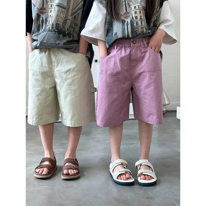 

Kid Pant 2024 Summer New Korean Style Children Pocket Label Five Quarter Pants Boys and Girl Cool Casual Straight Leg Shorts