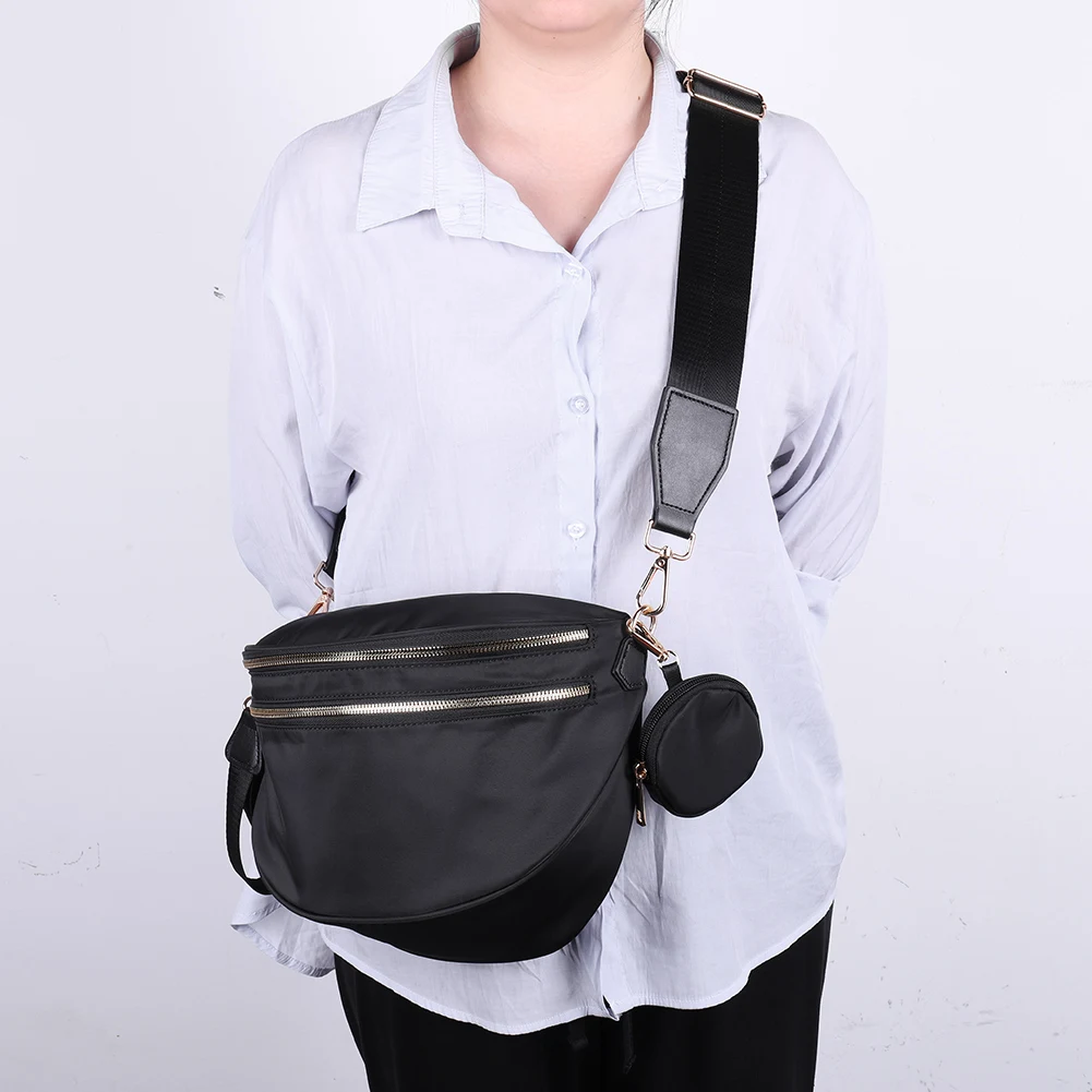 

Women Trendy Shoulder Bag Wear Resist All-Match Crossbody Bag Stylish Shell Bag Outdoor Sports Bag with Matching Headphone Bag