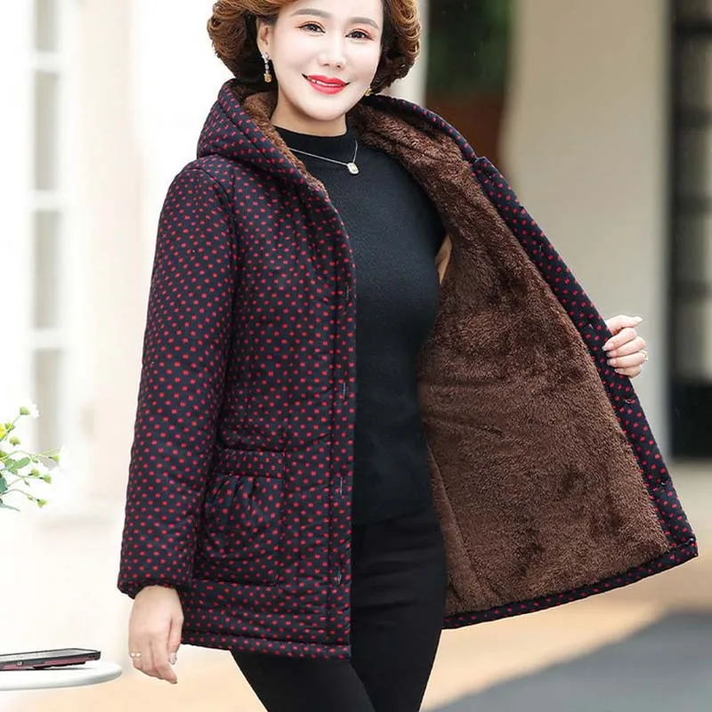 Mother Winter Coat Hooded Middle-Aged Women\'s Clothing Velvet Thick Cotton-Padded Jacket Women Basic Coat 5XL Female Outerwear