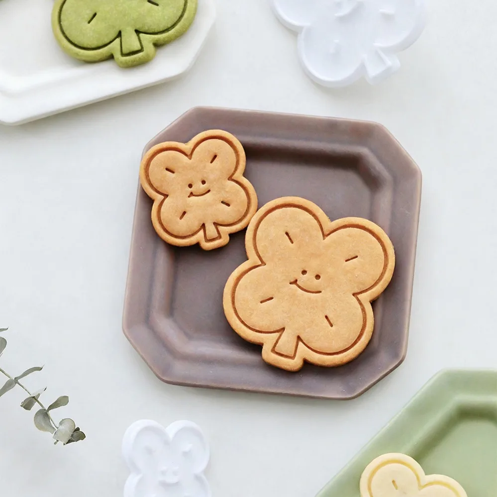 Lucky Four-Leaf Clover Cookie Cutters Biscuit Mold Stamp Kitchen Baking Pastry Bakeware Dessert Baking Supplies