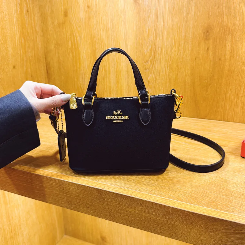 

Top Trendy Matte Crossbody Bag 2025 New for Women, Lightweight Shoulder Purse, Casual Vintage Bucket Bag for Daily Use