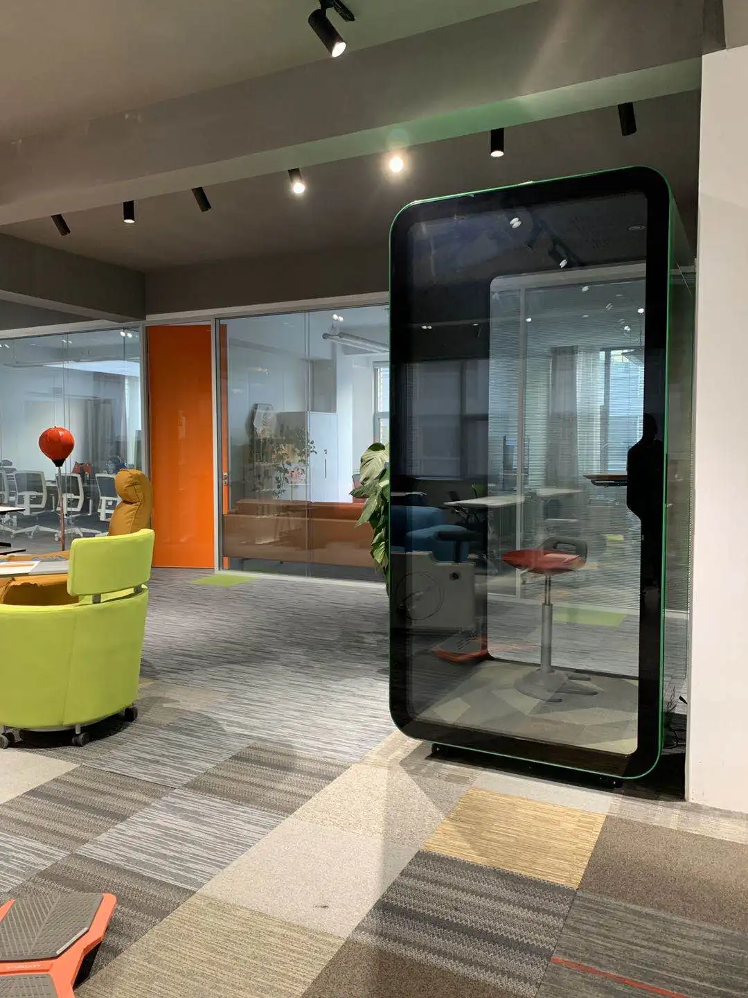 Hooqu Factory Direct Supply Silent Room Sound Proofing Portable Soundproof Room Booth